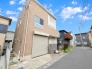 戸建てが立ち並ぶ静かな住宅街。四季折々の移り変わりを感じながら自然と楽しみ、暮らす、そんな毎日を日々の中で感じられる住環境
