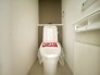 1.2階にそれぞれトレイがございます。朝の混雑時に分散して利用できるほか、ゲスト用としても使い分けることもできます。
