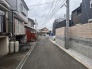戸建てが立ち並ぶ静かな住宅街。四季折々の移り変わりを感じながら自然と楽しみ、暮らす、そんな毎日を日々の中で感じられる住環境
