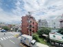 窓から眺める風景は一日の疲れを癒すヒーリングを奏でる、心地の良い時間を演出してくれます。室内も重要ですが、周りの環境もマイホーム選びの大事なポイント
