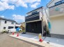 戸建てが立ち並ぶ静かな住宅街。四季折々の移り変わりを感じながら自然と楽しみ、暮らす、そんな毎日を日々の中で感じられる住環境
