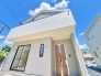 1号棟 玄関はおうちの顔とも呼ばれる重要な場所！明るくスッキリと見える空間で住まう人を見送り、出迎えてくれます。
 2026/08/07m