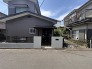 戸建てが立ち並ぶ静かな住宅街。四季折々の移り変わりを感じながら自然と楽しみ、暮らす、そんな毎日を日々の中で感じられる住環境
