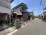 6m幅員の道路に面しておりお車の運転が苦手な方でも安心して出入りいただけます。
