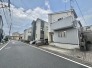 戸建てが立ち並ぶ静かな住宅街。四季折々の移り変わりを感じながら自然と楽しみ、暮らす、そんな毎日を日々の中で感じられる住環境
