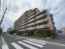窓から眺める風景は一日の疲れを癒すヒーリングを奏でる、心地の良い時間を演出してくれます。室内も重要ですが、周りの環境もマイホーム選びの大事なポイント
