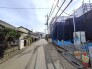 1号棟 6m幅員の道路に面しておりお車の運転が苦手な方でも安心して出入りいただけます。
