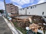 2号棟 カースペースは1台駐車できます。車庫の出し入れのしやすさなど、実際に現地にてご確認ください。
 2026/07/27m