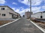 戸建てが立ち並ぶ静かな住宅街。四季折々の移り変わりを感じながら自然と楽しみ、暮らす、そんな毎日を日々の中で感じられる住環境
