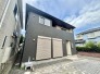 戸建てが立ち並ぶ静かな住宅街。四季折々の移り変わりを感じながら自然と楽しみ、暮らす、そんな毎日を日々の中で感じられる住環境
