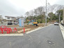 5号棟 整然とした区画整理が進む、穏やかな住宅街の風景。日々の暮らしに心地よい静けさが漂い、豊かな自然の緑に包まれた、心安らぐ住まいが実現できることでしょう
