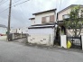 飾らない日常の風景が心地よい、穏やかな住まい。周辺環境に馴染む、落ち着いた佇まいが印象的です
