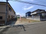 C号棟 戸建てが立ち並ぶ静かな住宅街。四季折々の移り変わりを感じながら自然と楽しみ、暮らす、そんな毎日を日々の中で感じられる住環境
