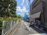 戸建てが立ち並ぶ静かな住宅街。四季折々の移り変わりを感じながら自然と楽しみ、暮らす、そんな毎日を日々の中で感じられる住環境
