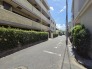 戸建てが立ち並ぶ静かな住宅街。四季折々の移り変わりを感じながら自然と楽しみ、暮らす、そんな毎日を日々の中で感じられる住環境
