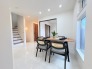 いつも家族の集まるリビングは広々とした16.7帖。通風・採光にも優れ、心安らぐ風と光がたえない空間。汎用性に富んだ居住スペースと、高揚感さえも与えてくれる住空間です。
