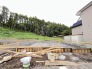 1号棟 心安らぐ自然に抱かれた、ゆとりある敷地。これからの暮らしを丁寧に築き上げていくための静かな場所です
 2026/08/15m