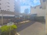 敷地内に屋根付きの駐輪場あり。