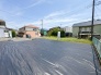 2号地 戸建てが立ち並ぶ静かな住宅街。四季折々の移り変わりを感じながら自然と楽しみ、暮らす、そんな毎日を日々の中で感じられる住環境
