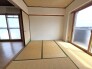 和室があるとやはりどこか心落ち着いてしまいます。客間としてもちょうど良い約4.5帖。

