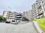 建物の佇まいと調和した機能的な空間が日々の暮らしをスムーズに支えます
