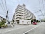 小学校も近く、子育て環境も充実した立地です。