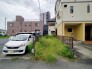 セカンドカーや来客時にも便利なカースペース2～3台分ございます。
