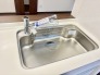 お手入れのしやすいステンレス製のシンク
