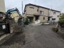戸建てが立ち並ぶ静かな住宅街。四季折々の移り変わりを感じながら自然と楽しみ、暮らす、そんな毎日を日々の中で感じられる住環境
