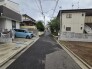 戸建てが立ち並ぶ静かな住宅街。四季折々の移り変わりを感じながら自然と楽しみ、暮らす、そんな毎日を日々の中で感じられる住環境

