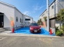 セカンドカーや来客時にも便利なカースペース2台分ございます。
