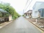 1号棟 6m幅員の道路に面しておりお車の運転が苦手な方でも安心して出入りいただけます。

