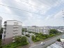 窓から眺める風景は一日の疲れを癒すヒーリングを奏でる、心地の良い時間を演出してくれます。室内も重要ですが、周りの環境もマイホーム選びの大事なポイント
