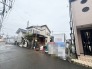 戸建てが立ち並ぶ静かな住宅街。四季折々の移り変わりを感じながら自然と楽しみ、暮らす、そんな毎日を日々の中で感じられる住環境
