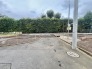 1号棟 6m幅員の道路に面しておりお車の運転が苦手な方でも安心して出入りいただけます。
