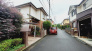 戸建てが立ち並ぶ静かな住宅街。四季折々の移り変わりを感じながら自然と楽しみ、暮らす、そんな毎日を日々の中で感じられる住環境
