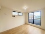 衣類の整理整頓に嬉しいクローゼット付きのお部屋。お子様のお部屋としても便利です。
