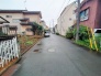6m幅員の道路に面しておりお車の運転が苦手な方でも安心して出入りいただけます。
