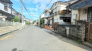 6m幅員の道路に面しておりお車の運転が苦手な方でも安心して出入りいただけます。
（2月完成予定）