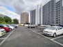 ゆとりある広さと開放感を感じさせる敷地内駐車場は、日々の暮らしをスムーズにサポートしてくれます
