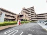 ゆとりある敷地設計と穏やかな街並みが調和した心地よい住環境です

