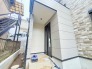 玄関はおうちの顔とも呼ばれる重要な場所！明るくスッキリと見える空間で住まう人を見送り、出迎えてくれます。
