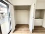 広々収納で、仕事着、普段着をまとめて収納できます。

