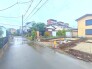 A号棟 戸建てが立ち並ぶ静かな住宅街。四季折々の移り変わりを感じながら自然と楽しみ、暮らす、そんな毎日を日々の中で感じられる住環境。