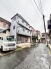 前の道路は居住者しか通れない為、閑静な住環境です。