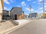 6m幅員の道路に面しておりお車の運転が苦手な方でも安心して出入りいただけます。
