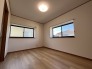 2面採光を確保した明るい室内は、爽やかな風を感じる居心地の良い空間です。
