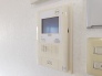来訪者の顔が見えて安心のＴＶモニター付きインターホン。