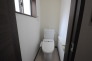 2階　ウォシュレット機能付きトイレです
