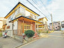 戸建てが立ち並ぶ静かな住宅街。四季折々の移り変わりを感じながら自然と楽しみ、暮らす、そんな毎日を日々の中で感じられる住環境
